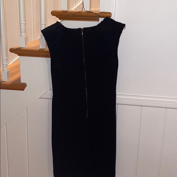 Dress - Picture 5 of 9